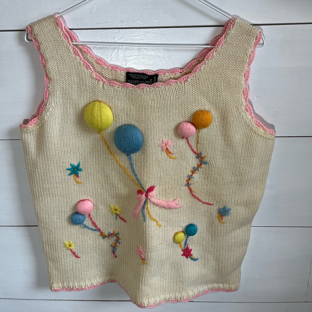 Vintage Pant-Mate 100% Virgin Fine Wool Cream Knit Balloon Embroidered Tank